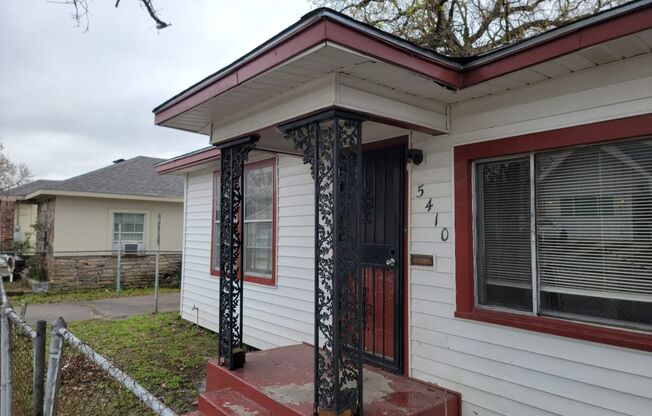 Charming 3 Bedroom Single Family in Houston
