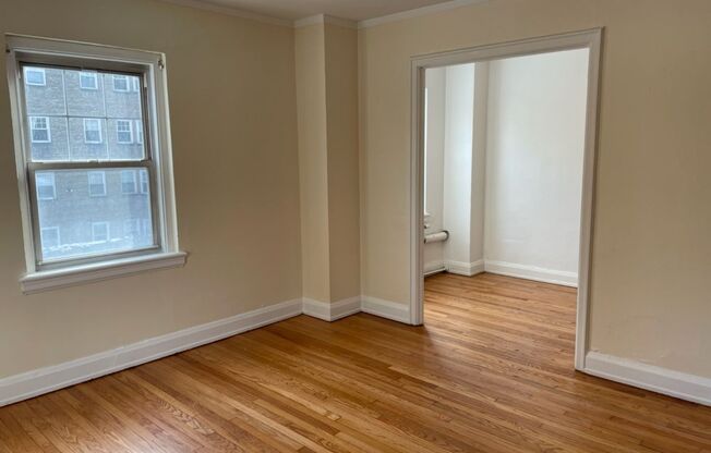 1 bed, 1 bath, 617 sqft, $1,850, Unit Wellington 202