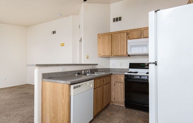 2 beds, 2 baths, $1,250, Unit Bldg KK
