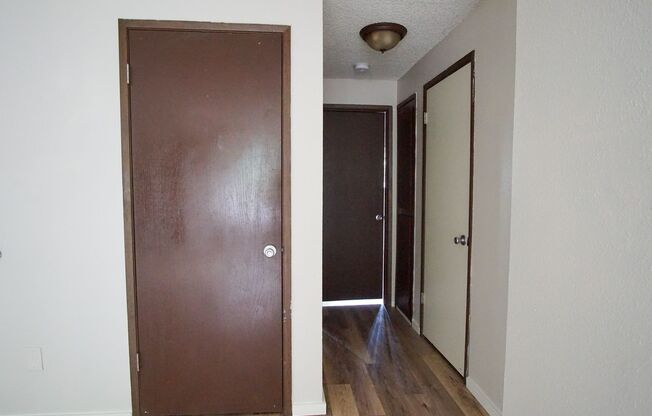 2 beds, 1 bath, $1,465, Unit 3942