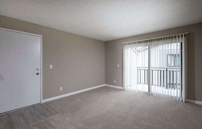 2 beds, 1.5 baths, 776 sqft, $2,345