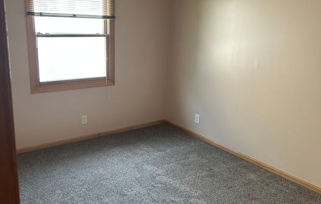4919 Lowell Ave - Duplex
