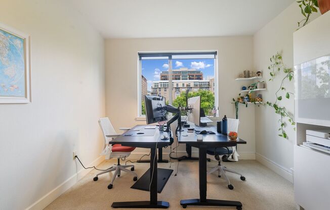 2 beds, 2 baths, $2,495, Unit UNIT # 302