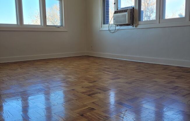 1 bed, 1 bath, 500 sqft, $1,045, Unit 528