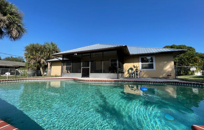 3 BR , 2 Bath Fully Equipped Fully Furnished  Pool Home Available with 1 Month Minimum AUG - DEC 2023
