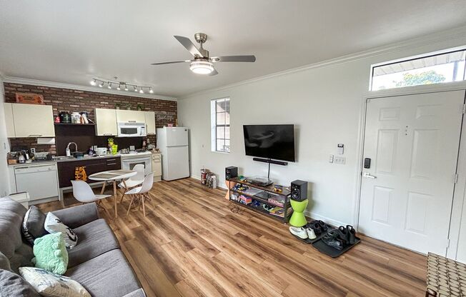 Lofts at West University #201