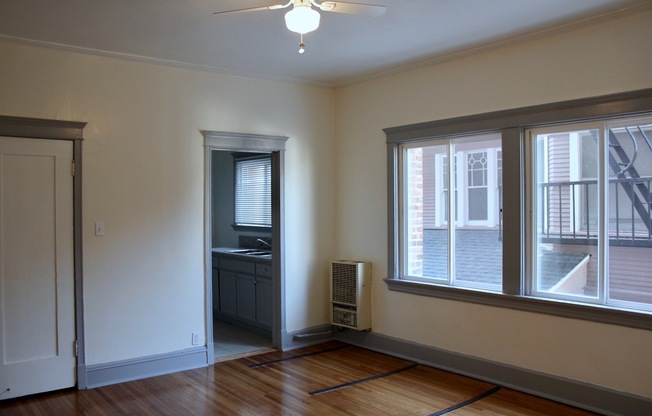 Studio, 1 bath, $1,290, Unit 205