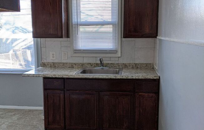 8371 House - 2 BED 1 BATH FOR RENT!