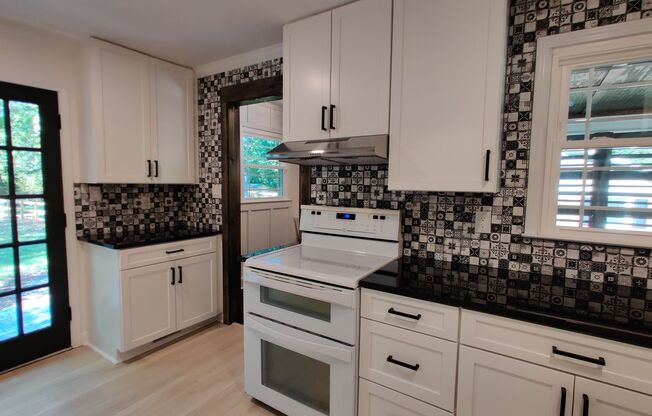Renovated 3 Bedroom Home in Oakdale