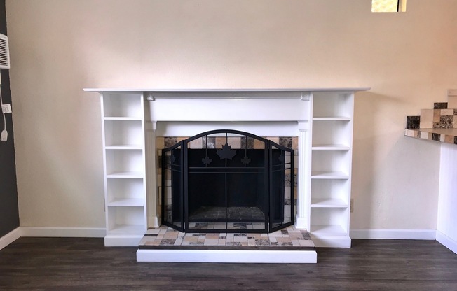 2 beds, 1 bath, 820 sqft, $1,525, Unit 1647A
