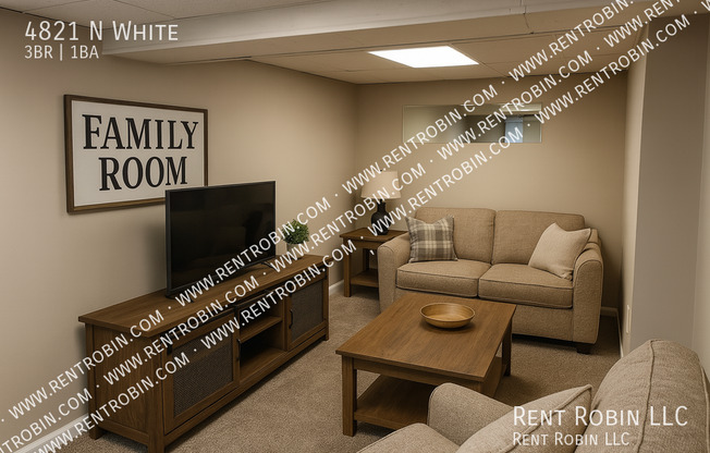 4821 N WHITE