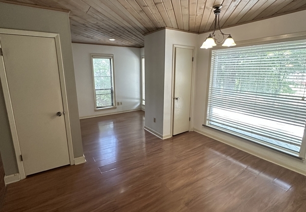 8370 ARMSCOTE PL
