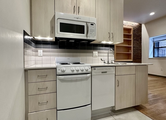 144 Bowdoin St Apt 32M