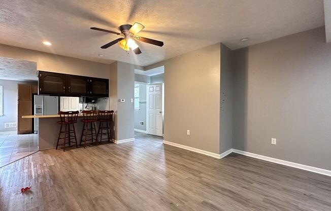 403 Ormsby Ave #2: Updated 3-bed 1.5 bath apartment in Mt. Oliver!