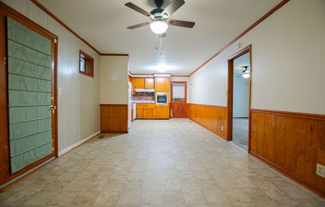 3 beds, 2 baths, $1,500