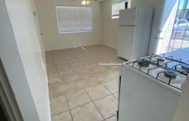 2 beds, 1 bath, $1,200, Unit 2130