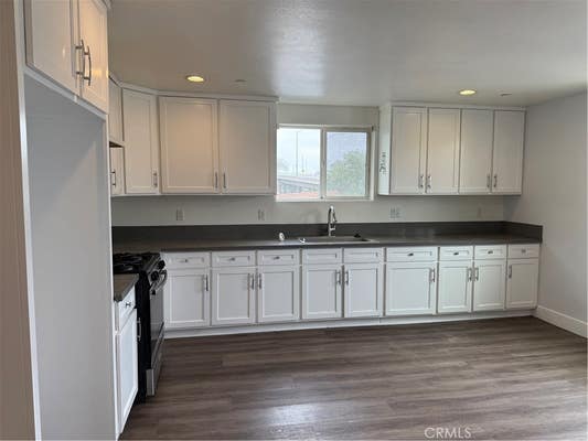1785 E IMPERIAL HWY