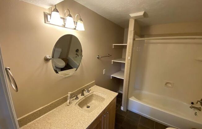 3 beds, 2 baths, $1,295, Unit Basement