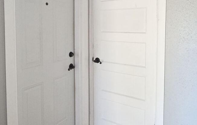 Mahncke Park ~ 2bd/1ba ~ Cozy Apartment