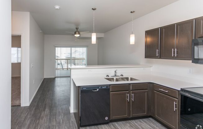 2 beds, 2 baths, 904 sqft, $1,230, Unit 4033-220