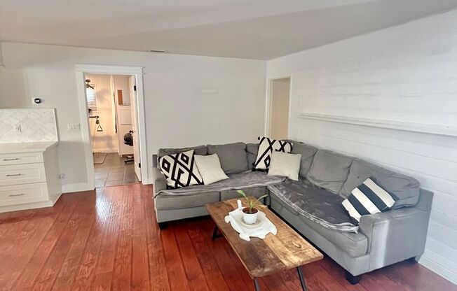 Spacious Remodeled Home Near El Dorado Park