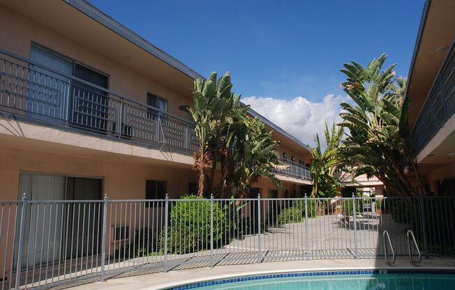 RO1 - Roscoe Terrace