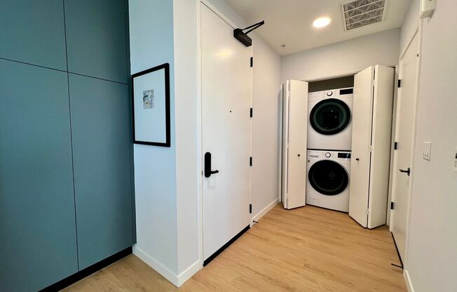 1 bed, 1 bath, 764 sqft, $2,725, Unit 203