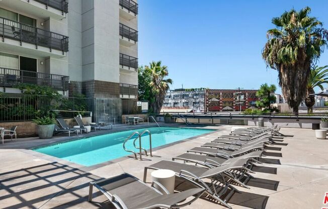 1 bed, 1 bath, 1,050 sqft, $3,100, Unit 426