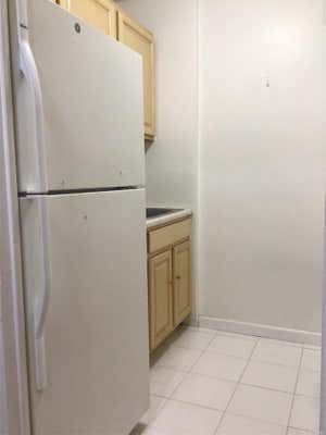 Studio, 1 bath, $1,900, Unit 3R