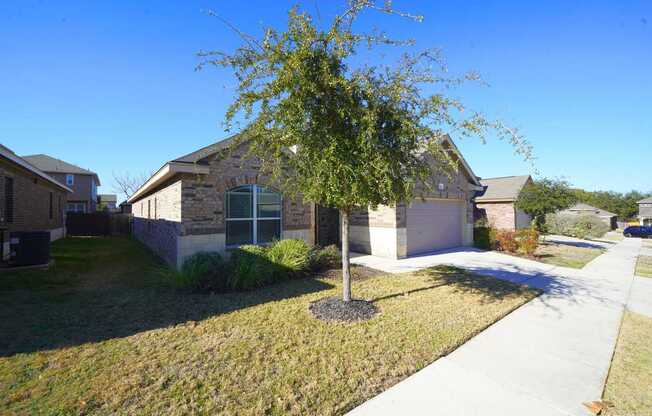 1323 KINGBIRD CT