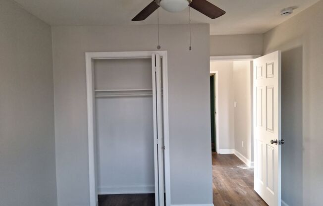 Affordable 2-Bedroom Apartment in Southwest DC – Utilities Included Option Available