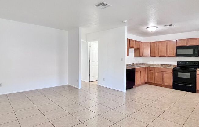 2 beds, 1 bath, $1,195, Unit 208