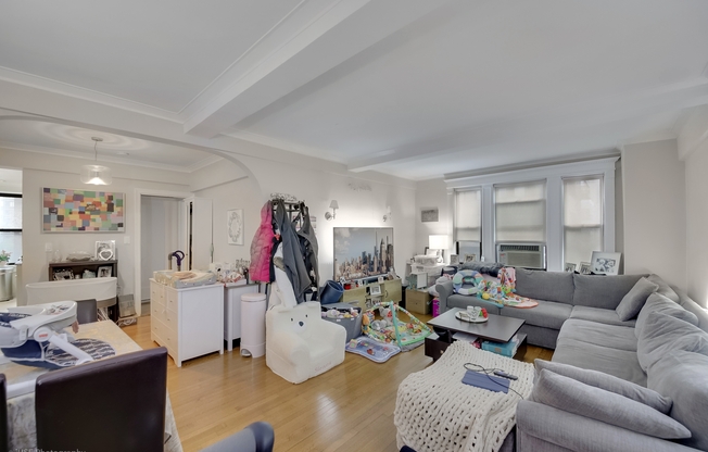 865 1 AVE