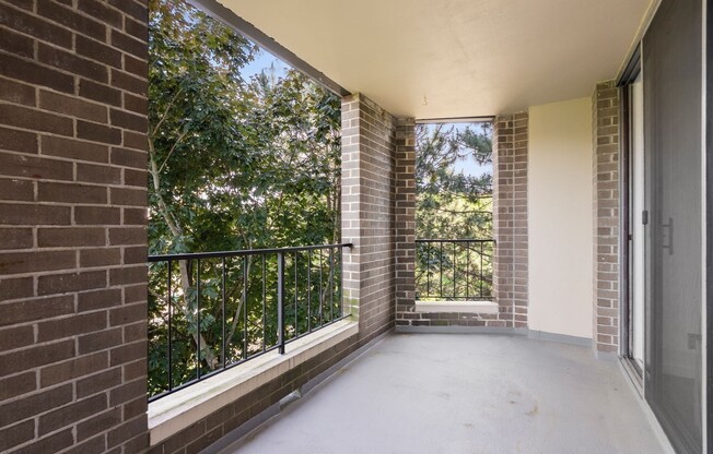 2 beds, 2 baths, 1,050 sqft, $4,050, Unit 523