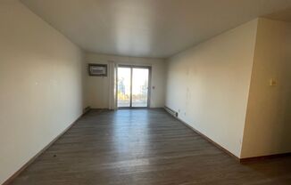 2 beds, 1 bath, 2 sqft, $895, Unit 6407 N 67th St #6