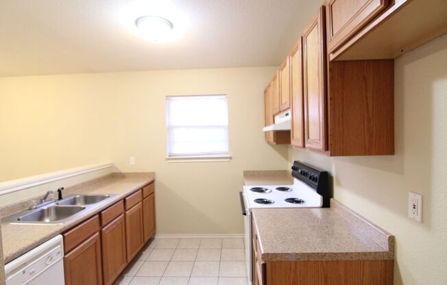 2 beds, 2 baths, $1,295