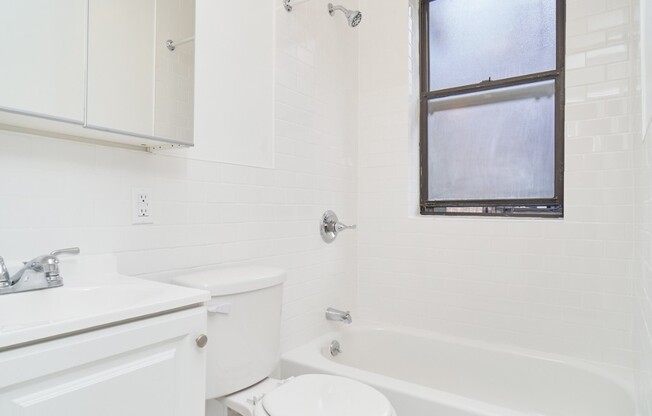 1 bed, 1 bath, $3,150, Unit 5D