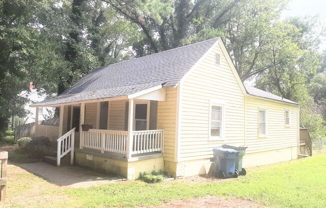 3 beds, 2 baths, $1,650