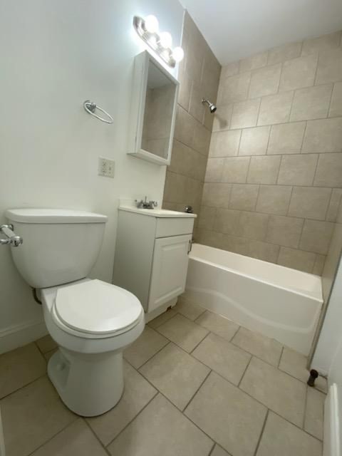 Studio, 1 bath, 999 sqft, $1,550, Unit 10