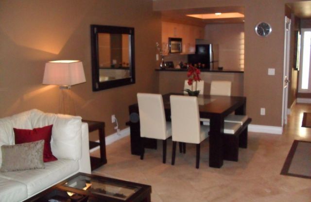 2 beds, 2 baths, $2,100, Unit 101