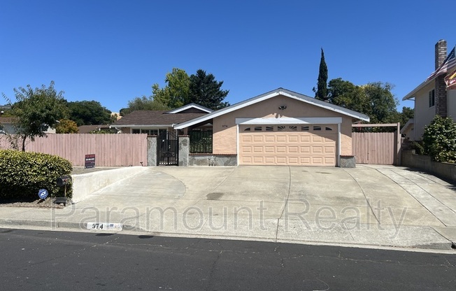 974 CORAL DR