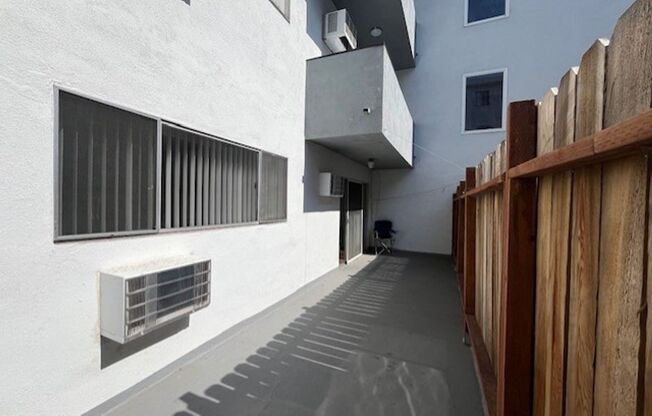 1 bed, 1 bath, 695 sqft, $1,998, Unit 219