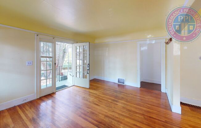 No Security Deposit w/ Rhino! North Mt. Tabor Bungalow, w/ Large Backyard!