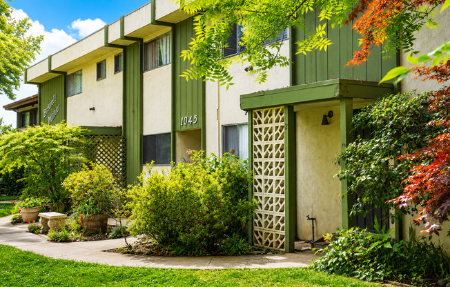 Bidwell Manor Apartments