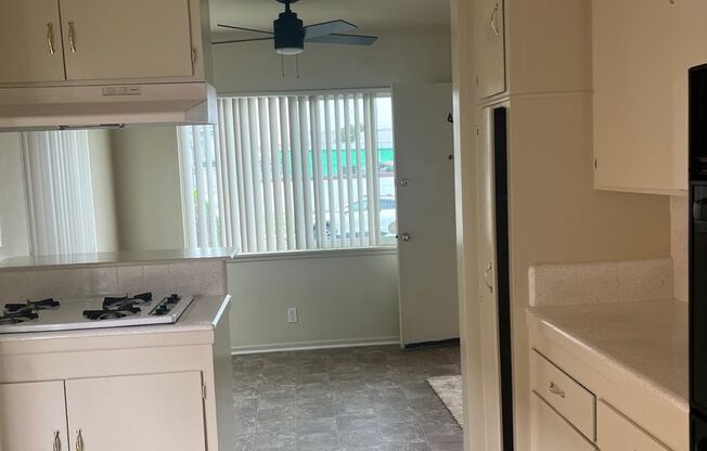 2 beds, 1 bath, $2,200