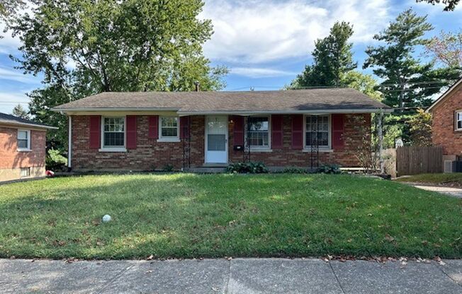 Attractive 3 BR House in Beaumont! Finished Basement, Garage, Off-Street Parking