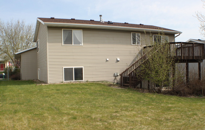 3 beds, 2 baths, $1,795