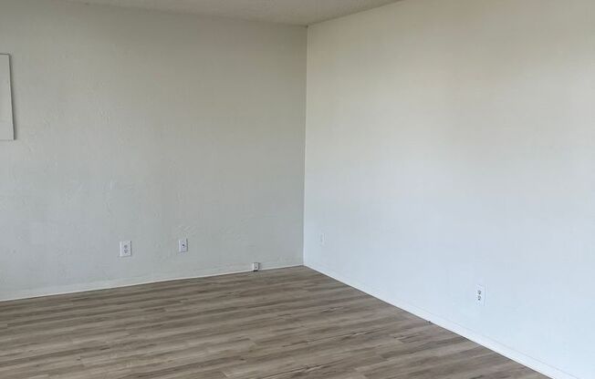 280-1b - 210,212,216,218 Benson