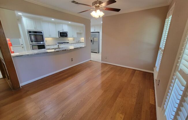 College Station - 4 Bedroom - 2 Bath with Spacious backyard!