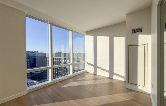 1 bed, 1 bath, 612 sqft, $4,375, Unit 20G